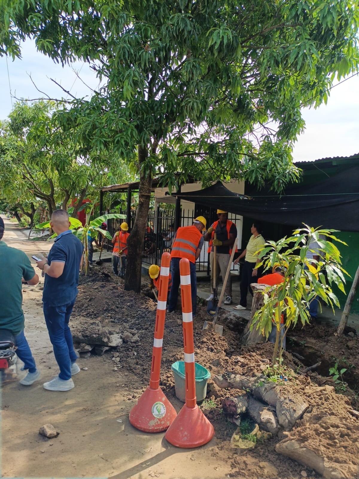 Obra con señalización de seguridad